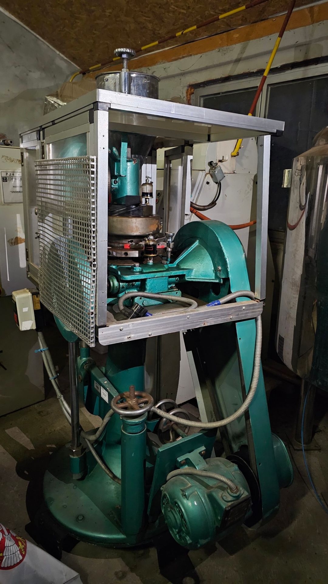 Eccentric Tablet Press (Single-Punch)